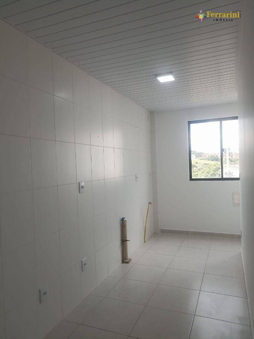 Apartamento para alugar com 2 quartos, 47m² - Foto 4