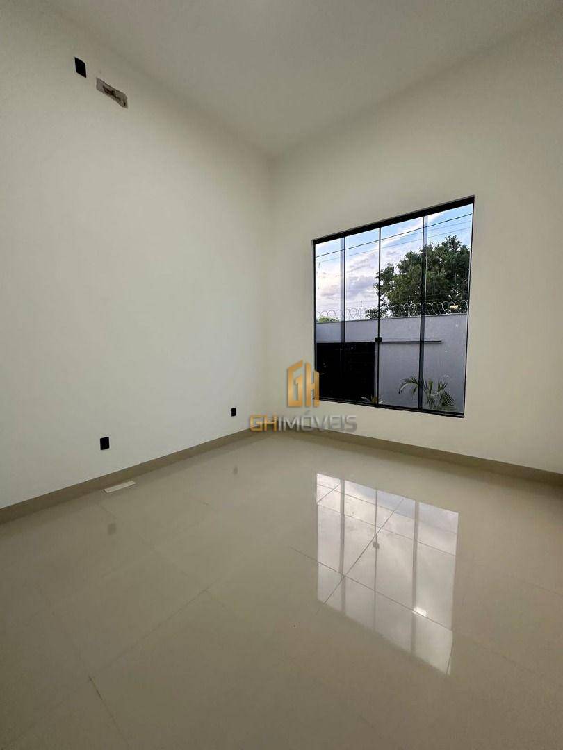 Casa à venda com 3 quartos, 141m² - Foto 2