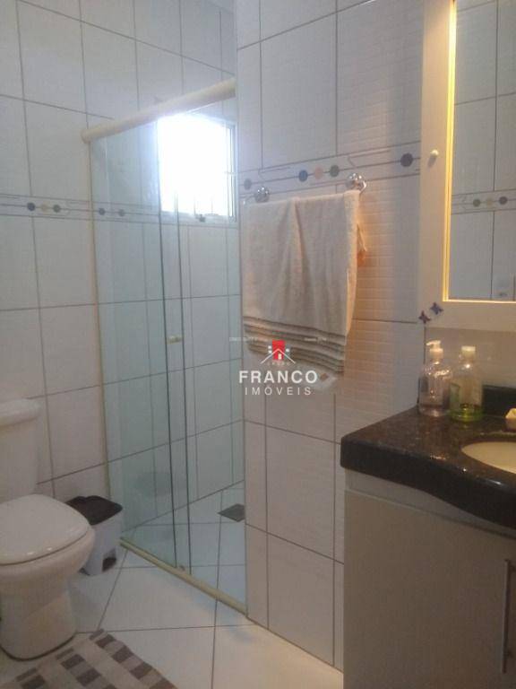 Casa à venda e aluguel com 5 quartos, 176m² - Foto 12