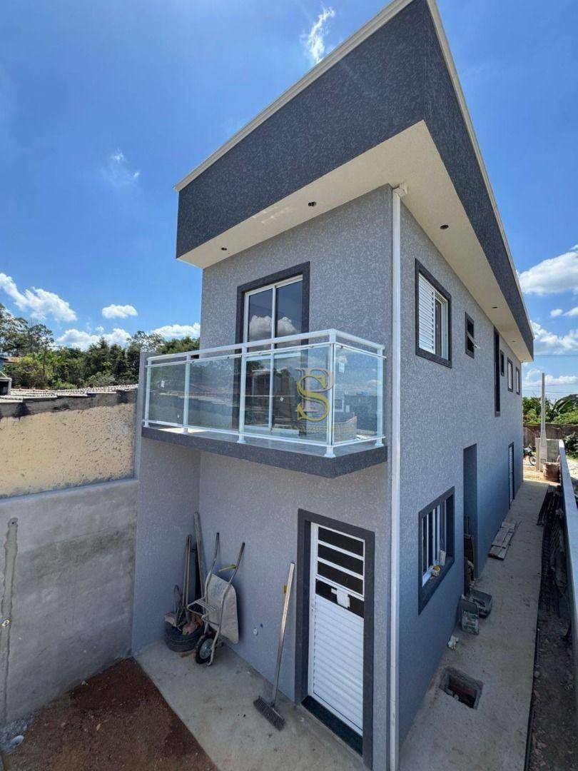 Casa à venda com 3 quartos, 110m² - Foto 1