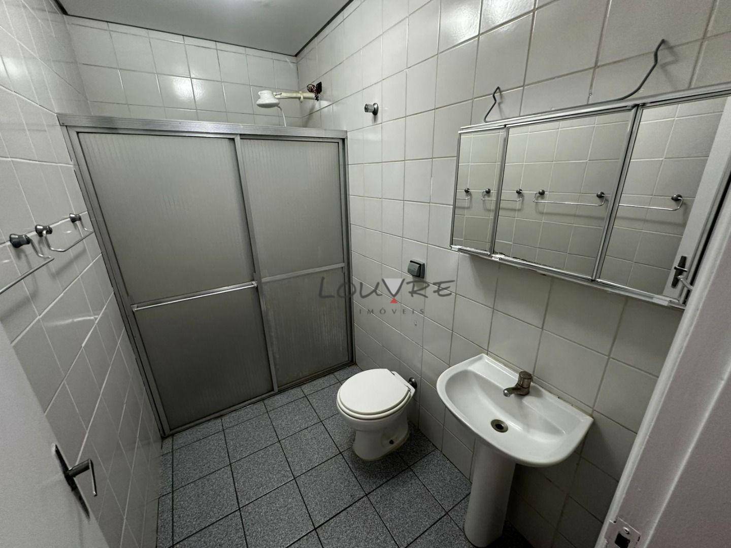 Casa para alugar com 2 quartos, 136m² - Foto 17