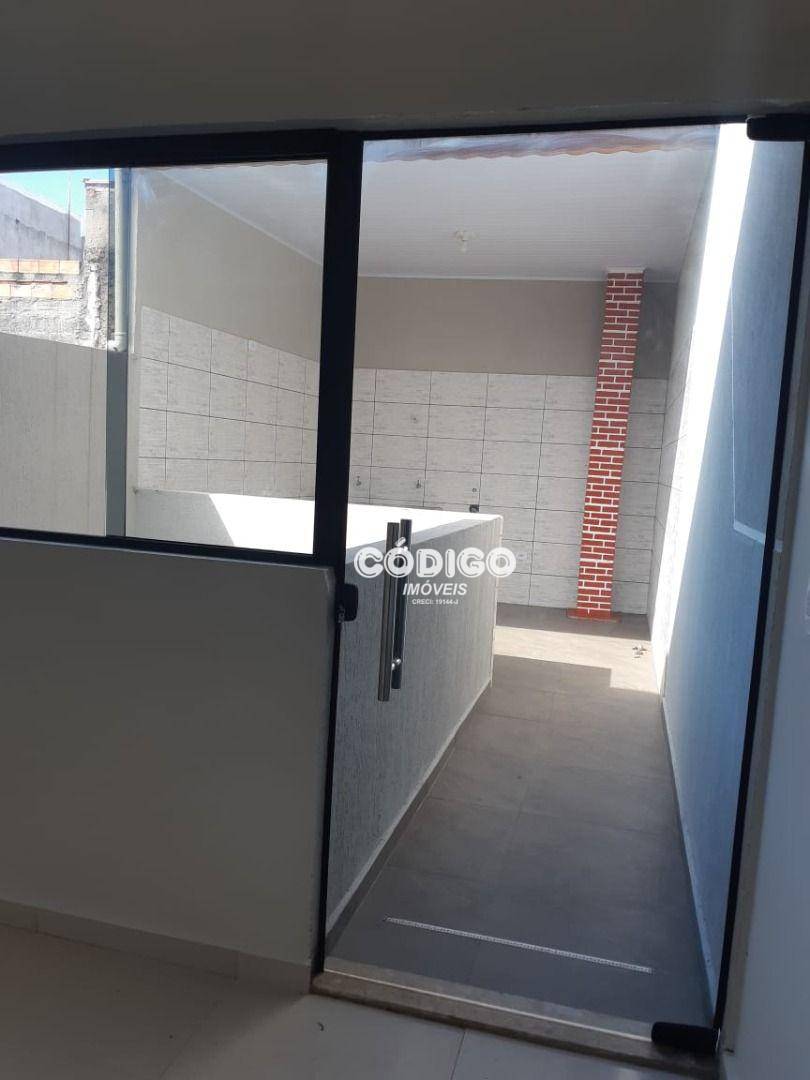 Sobrado à venda com 2 quartos, 180m² - Foto 18