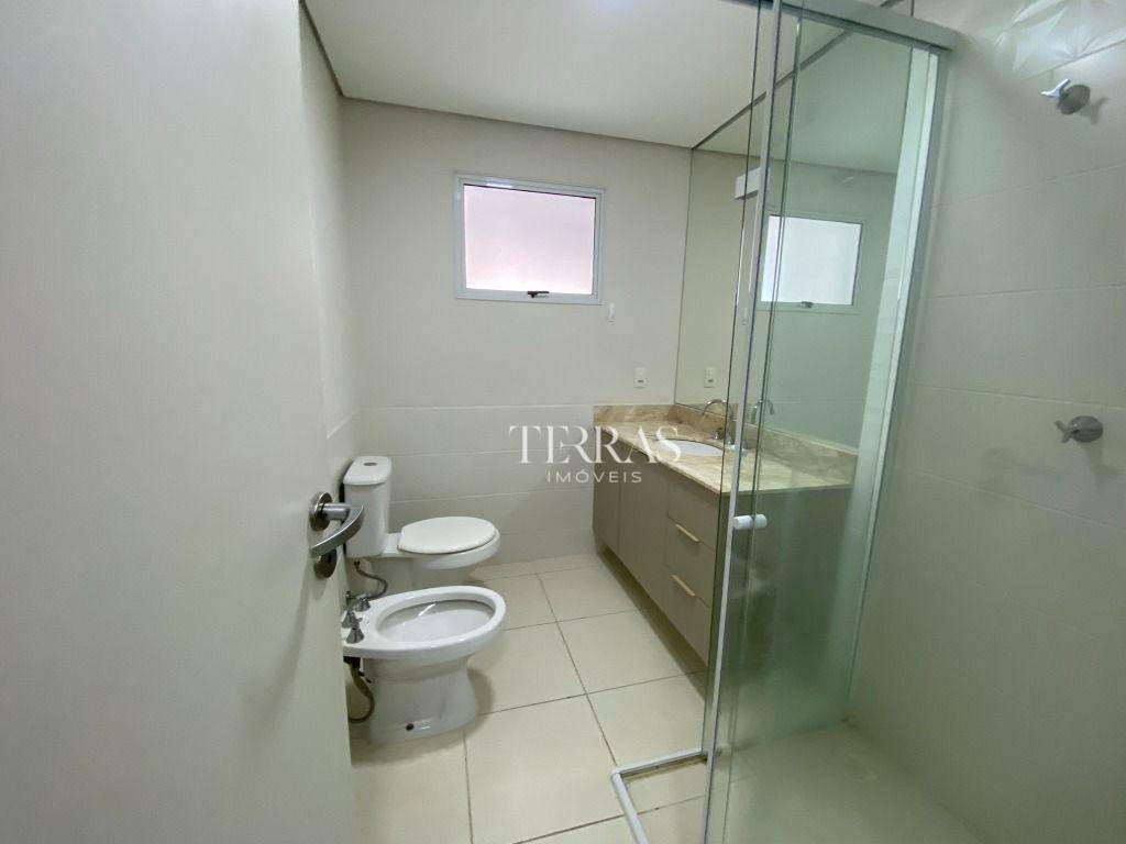 Apartamento à venda com 3 quartos, 134m² - Foto 13