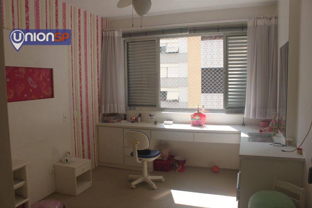 Apartamento à venda com 3 quartos, 198m² - Foto 14