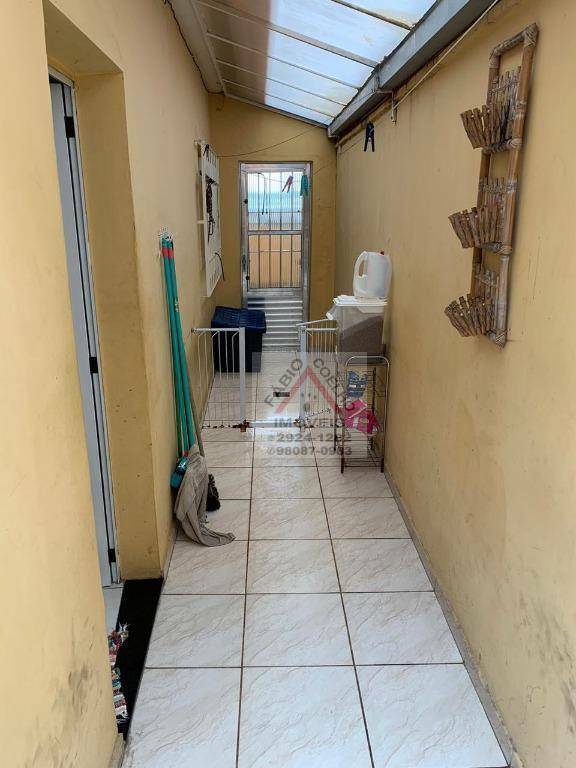 Sobrado à venda com 3 quartos, 200m² - Foto 14