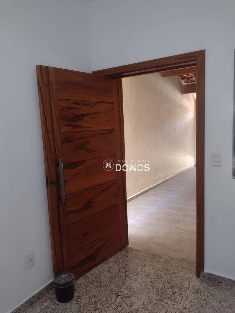 Casa de Condomínio à venda com 3 quartos, 190m² - Foto 3