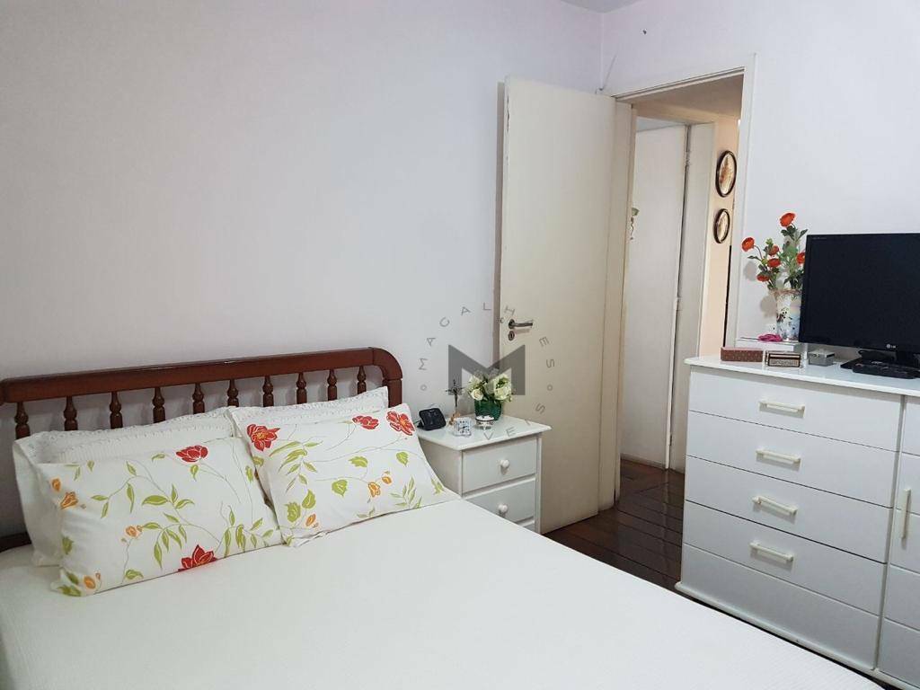 Apartamento à venda com 2 quartos, 70m² - Foto 13