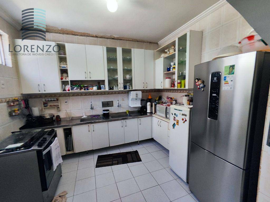 Casa à venda e aluguel com 4 quartos, 400m² - Foto 11