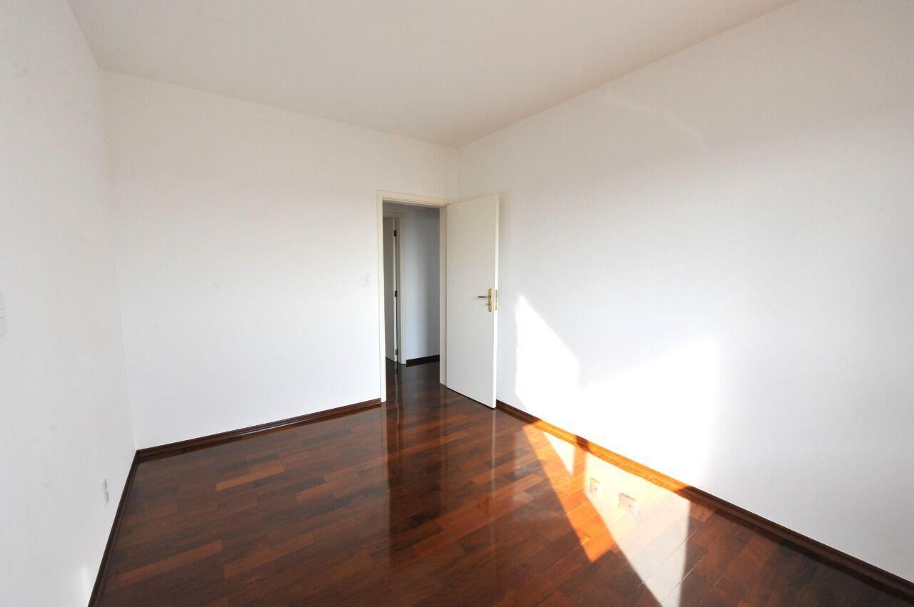 Apartamento à venda com 3 quartos, 150m² - Foto 18