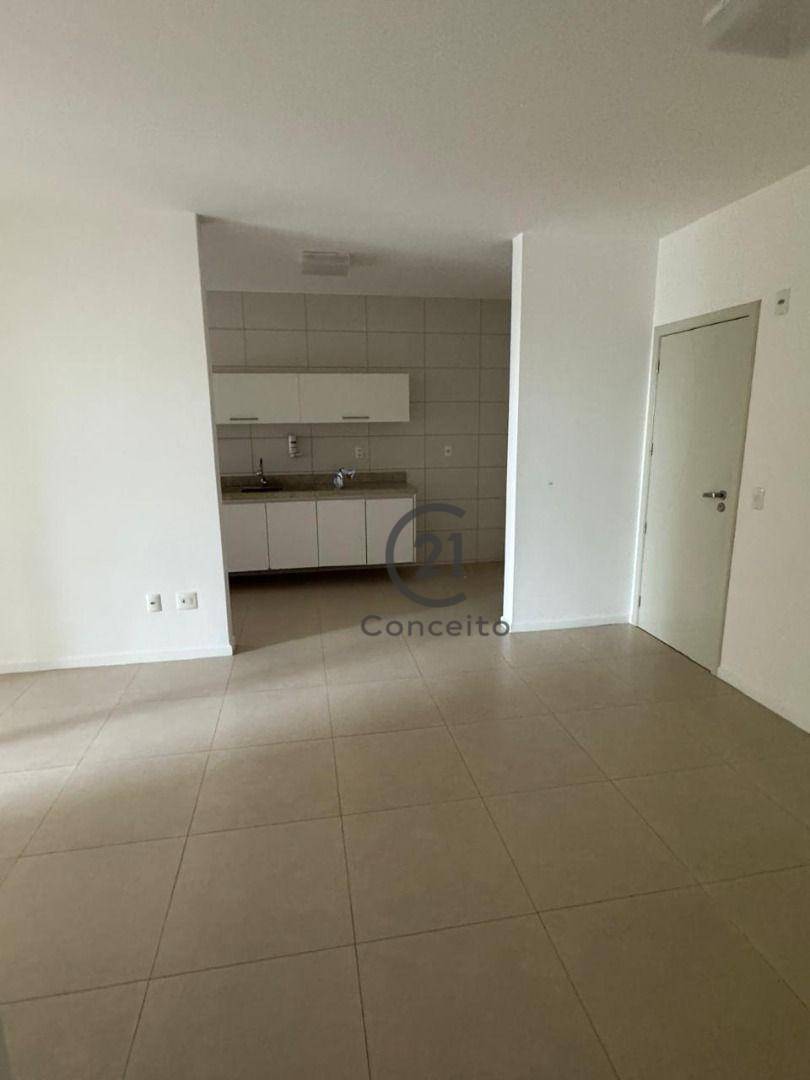 Apartamento à venda com 2 quartos, 75m² - Foto 19