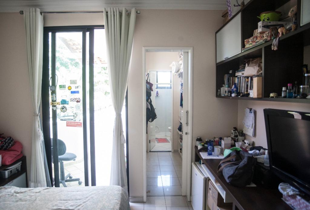 Casa de Condomínio à venda com 4 quartos, 300m² - Foto 18