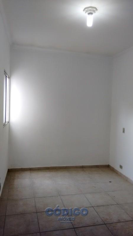 Casa para alugar com 1 quarto, 70m² - Foto 11