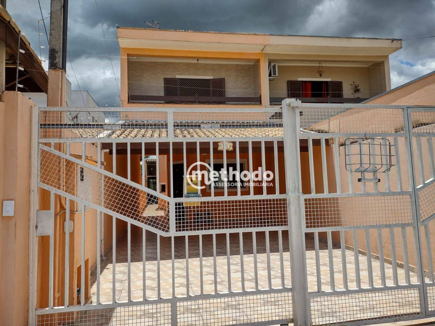 Casa à venda com 3 quartos, 150m² - Foto 1