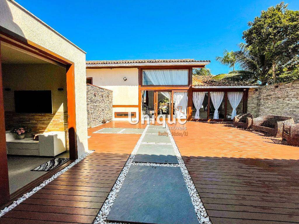 Casa à venda com 4 quartos, 400m² - Foto 2