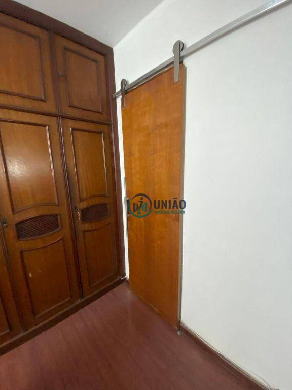 Apartamento à venda com 3 quartos, 135m² - Foto 17