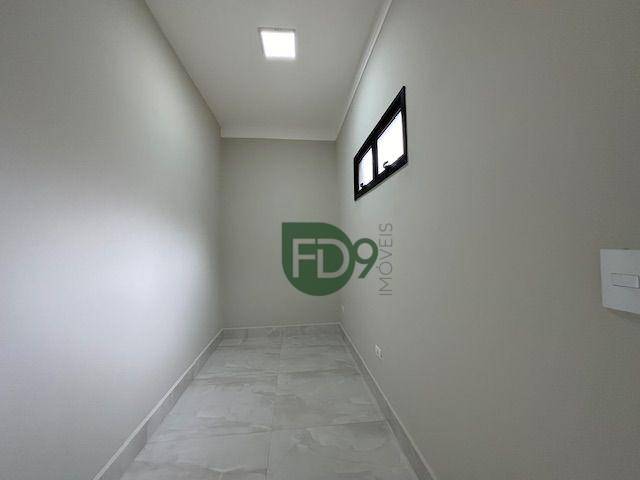 Casa à venda com 3 quartos, 185m² - Foto 14