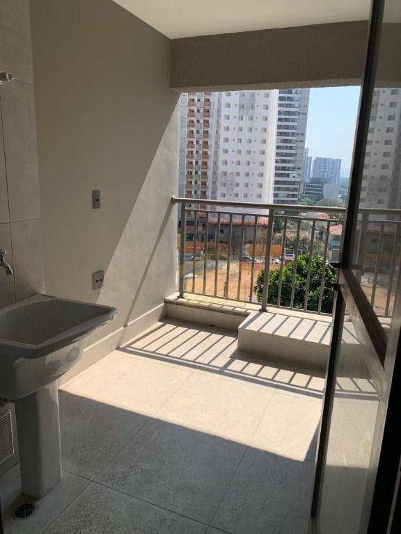 Apartamento à venda com 3 quartos, 154m² - Foto 3