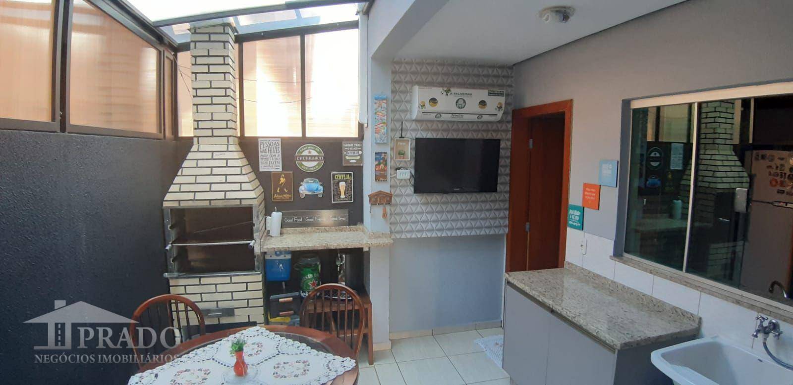 Casa à venda com 6 quartos, 250m² - Foto 46