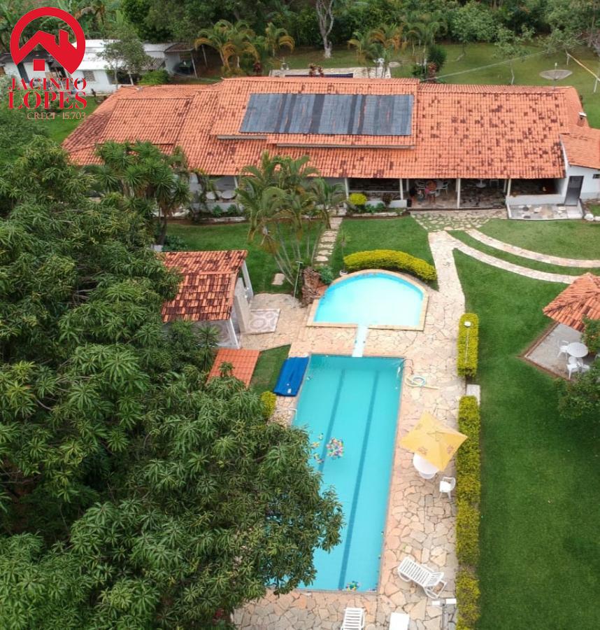 Chácara à venda com 11 quartos, 2000m² - Foto 1