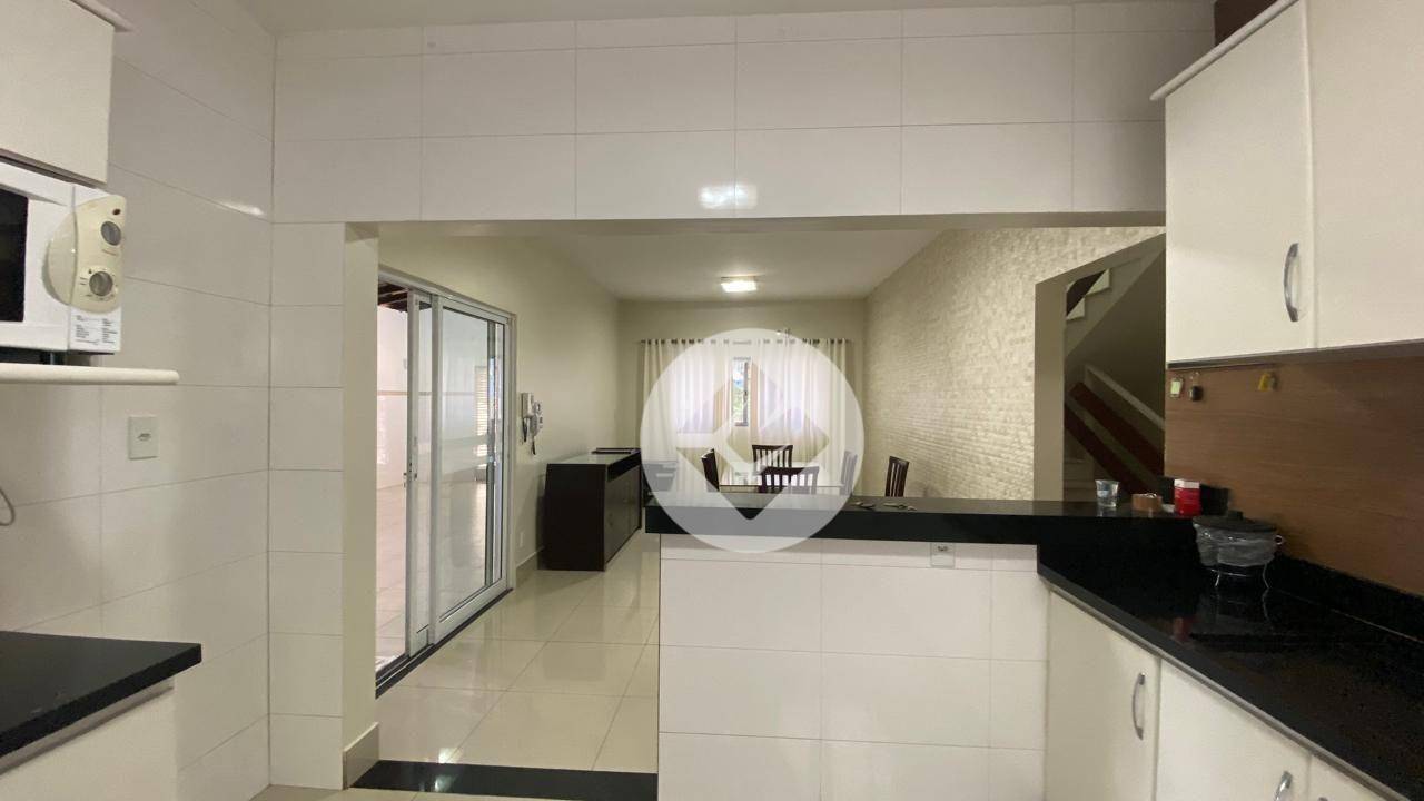 Casa para alugar com 3 quartos, 385m² - Foto 6