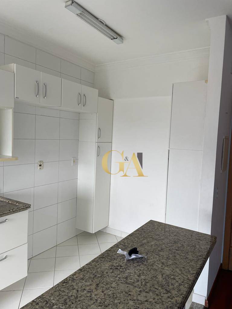 Apartamento à venda com 3 quartos, 84m² - Foto 4