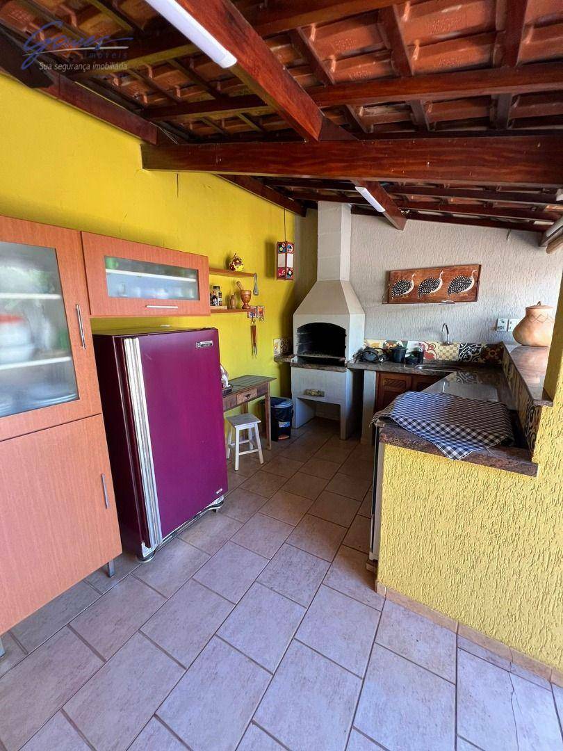 Casa à venda com 4 quartos, 235m² - Foto 5