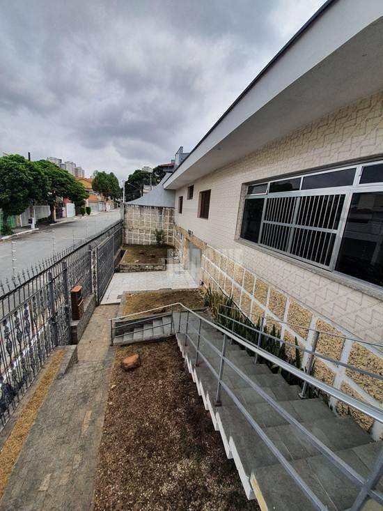 Sobrado à venda com 3 quartos, 206m² - Foto 1