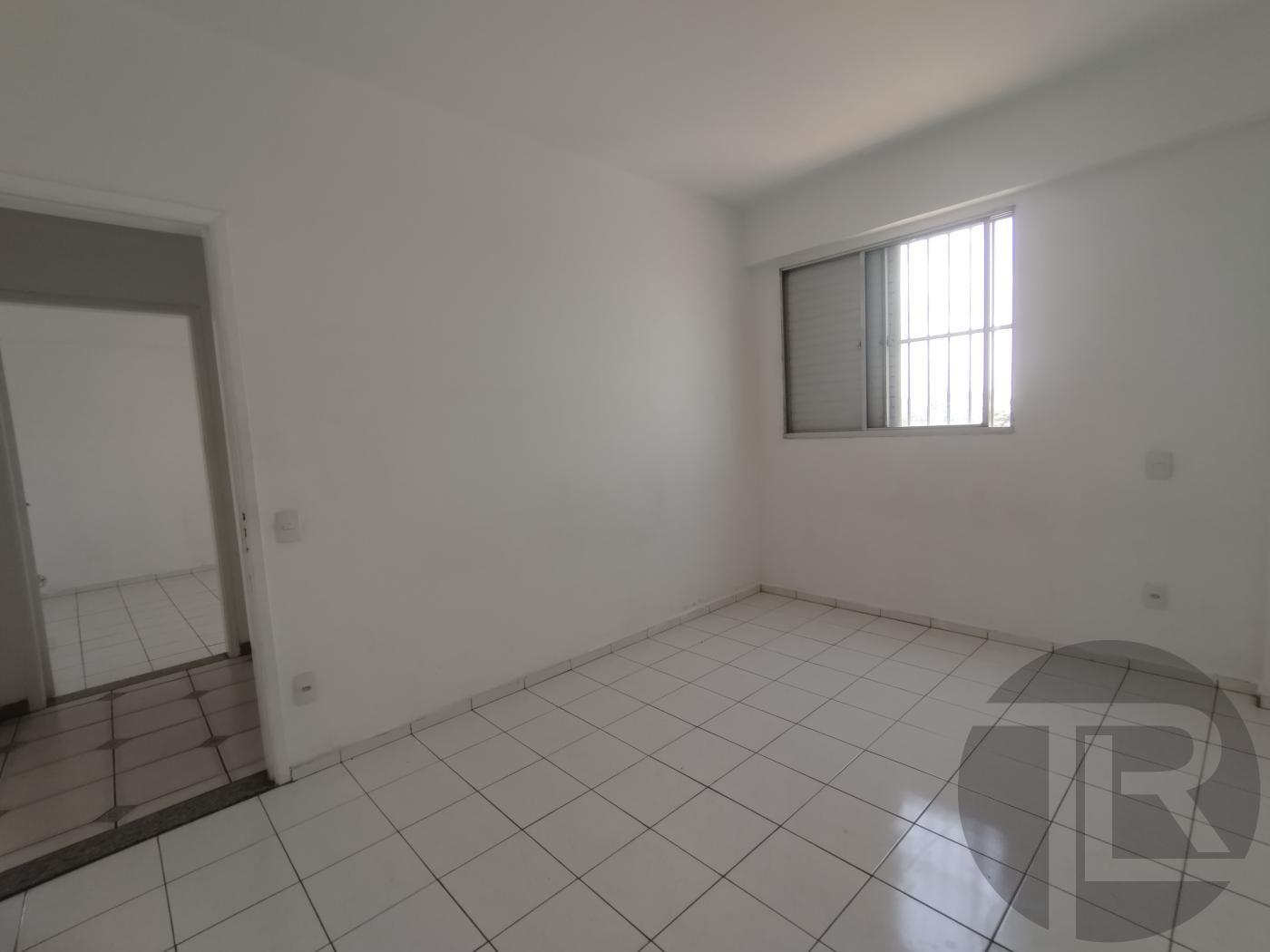 Apartamento para alugar com 2 quartos, 68m² - Foto 17