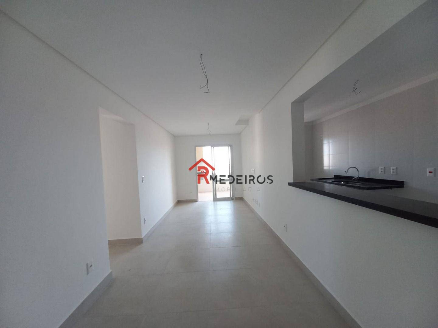 Apartamento à venda com 2 quartos, 77m² - Foto 3