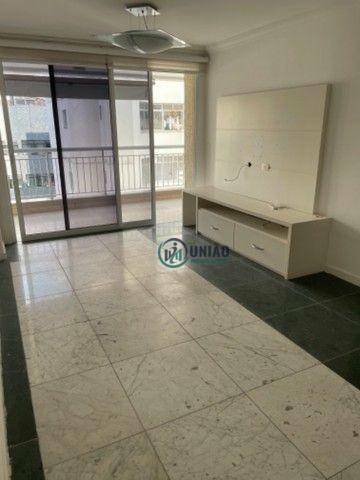 Apartamento à venda com 3 quartos, 120m² - Foto 2