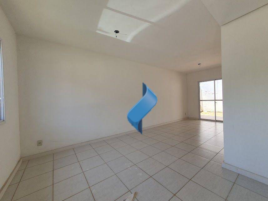 Casa de Condomínio à venda com 3 quartos, 101m² - Foto 2