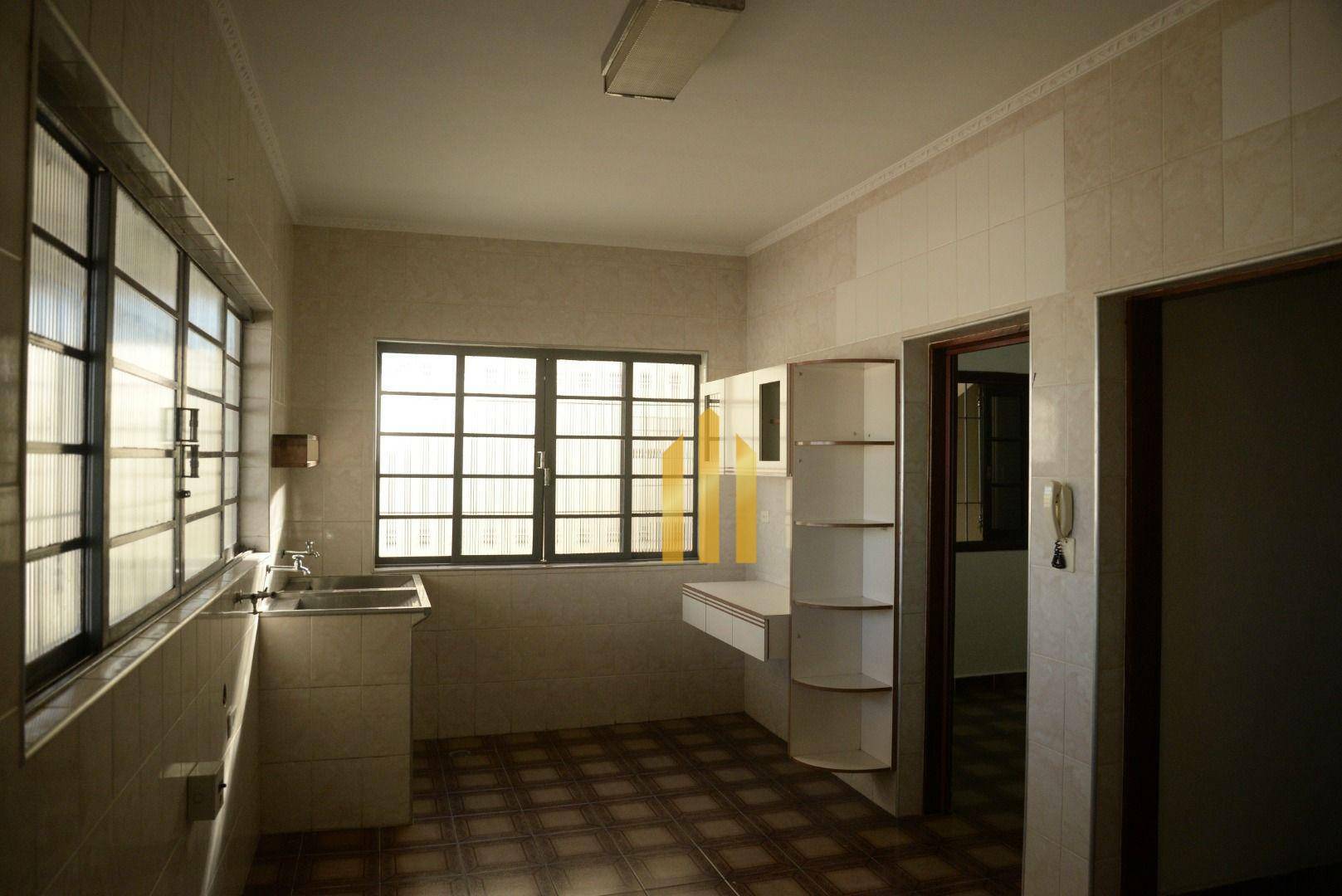 Sobrado à venda com 4 quartos, 600m² - Foto 55