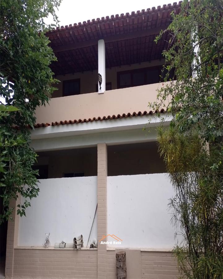 Casa à venda com 3 quartos, 350m² - Foto 2