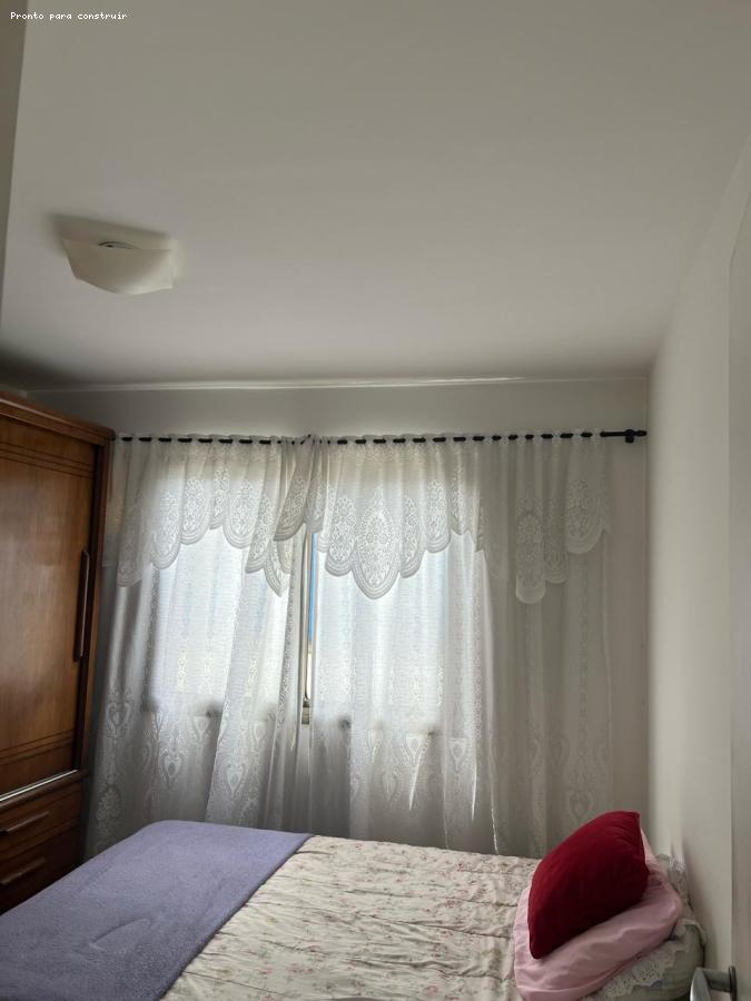 Apartamento à venda com 3 quartos, 75m² - Foto 11