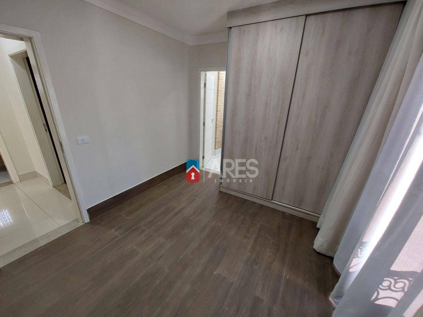 Casa de Condomínio para alugar com 3 quartos, 230m² - Foto 23