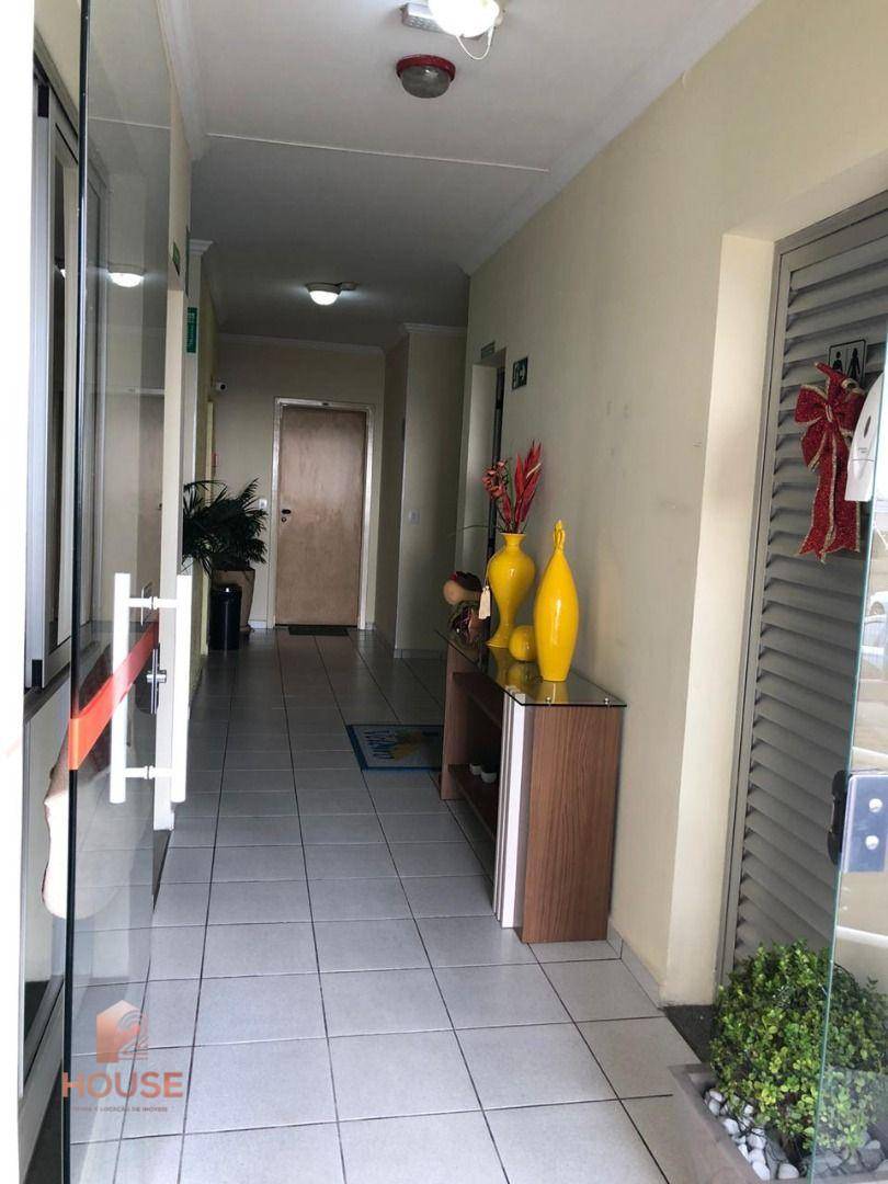 Apartamento à venda com 3 quartos, 70m² - Foto 12