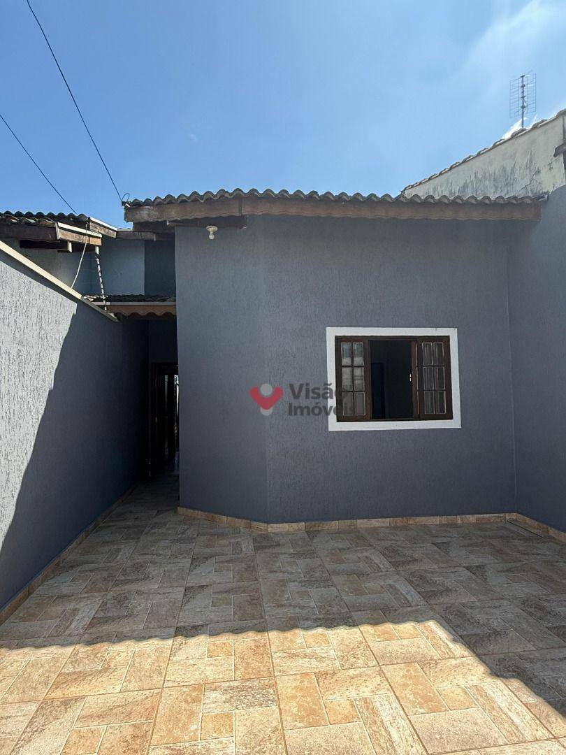 Casa à venda com 2 quartos, 70m² - Foto 2
