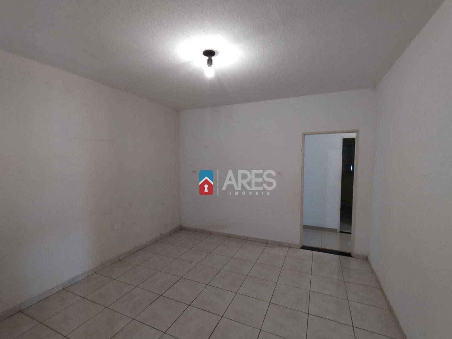 Casa à venda com 4 quartos, 300m² - Foto 14