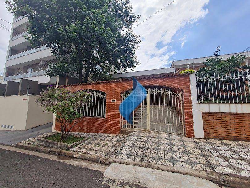 Casa à venda e aluguel com 3 quartos, 139m² - Foto 1