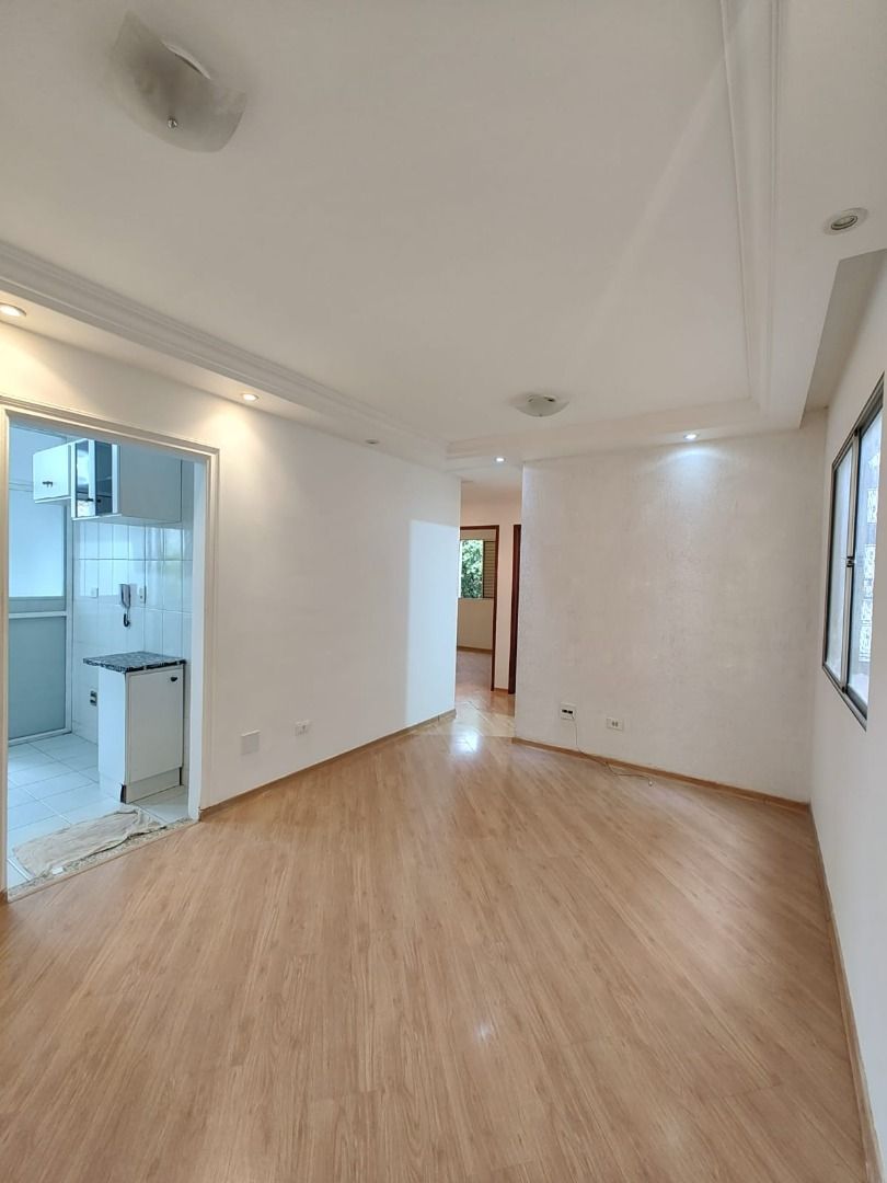 Apartamento para alugar com 3 quartos, 63m² - Foto 2