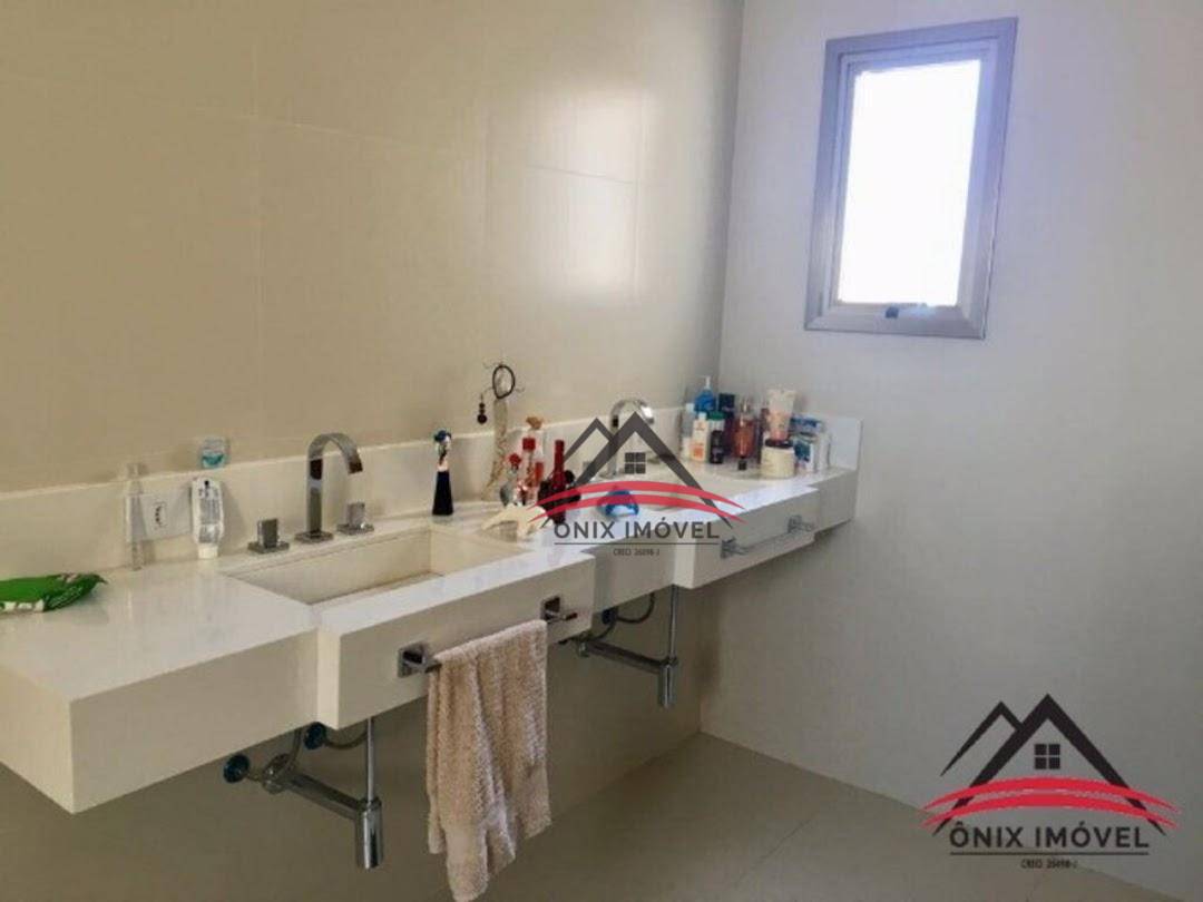 Casa à venda com 3 quartos, 314m² - Foto 29