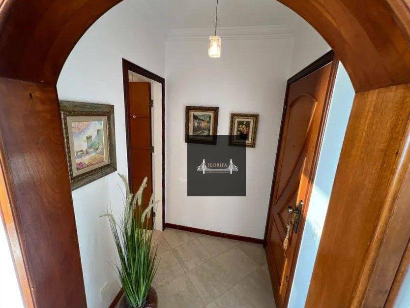 Apartamento à venda com 4 quartos, 141m² - Foto 4