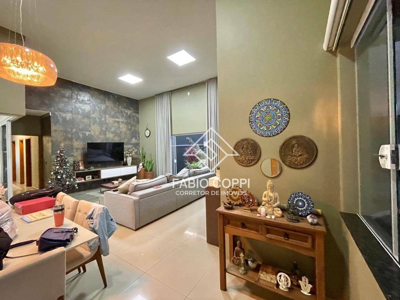 Casa de Condomínio à venda com 3 quartos, 245m² - Foto 1