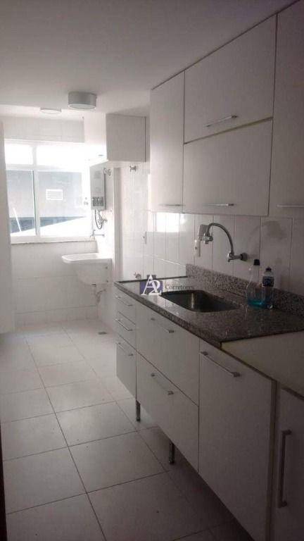 Apartamento à venda com 2 quartos, 70m² - Foto 13