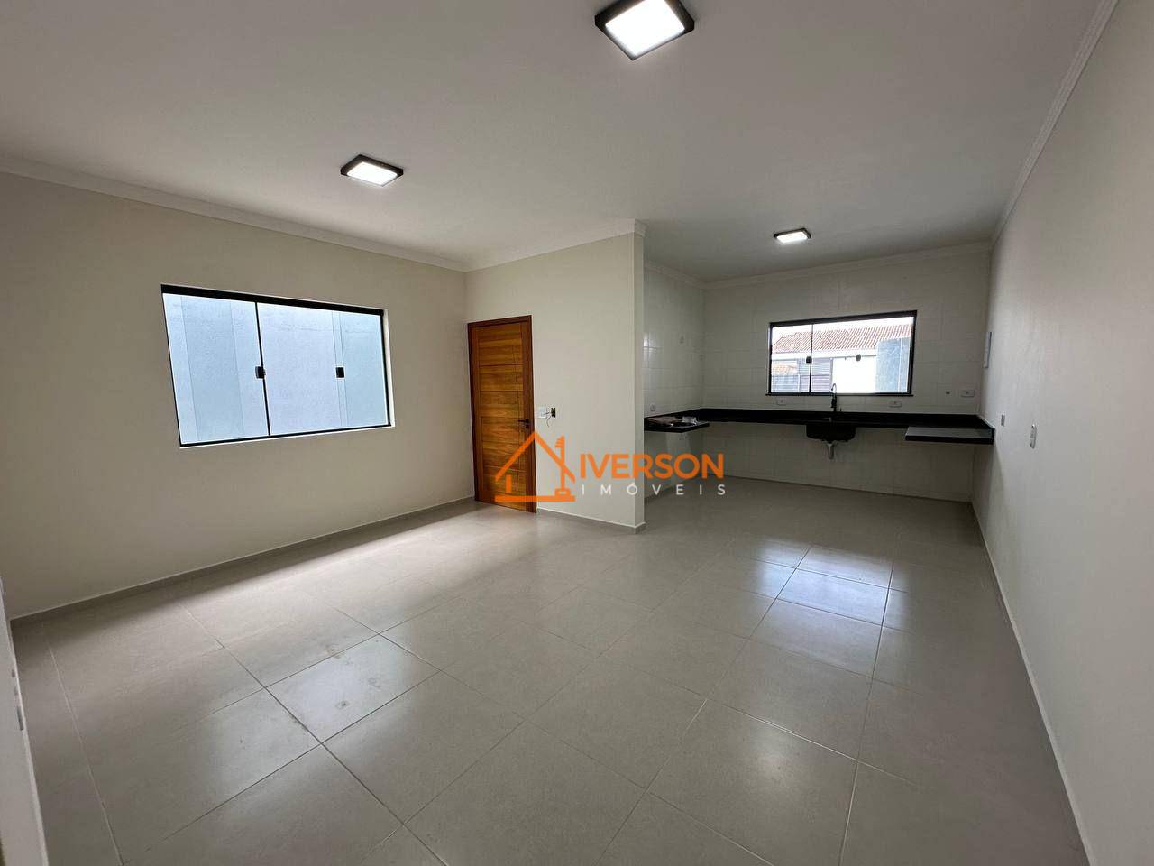 Casa à venda com 3 quartos, 107m² - Foto 2