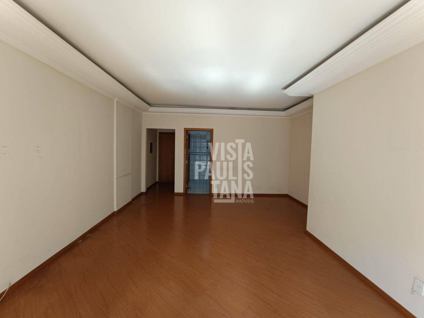 Apartamento à venda com 3 quartos, 160m² - Foto 2