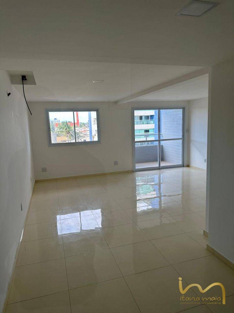 Apartamento à venda com 2 quartos, 62m² - Foto 4