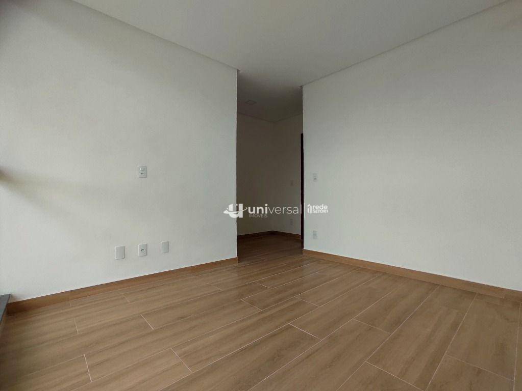 Casa à venda com 3 quartos, 150m² - Foto 11