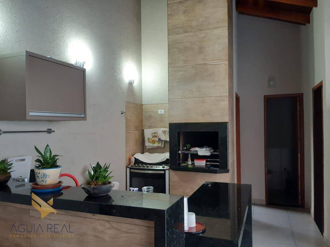 Casa à venda com 3 quartos, 238m² - Foto 19