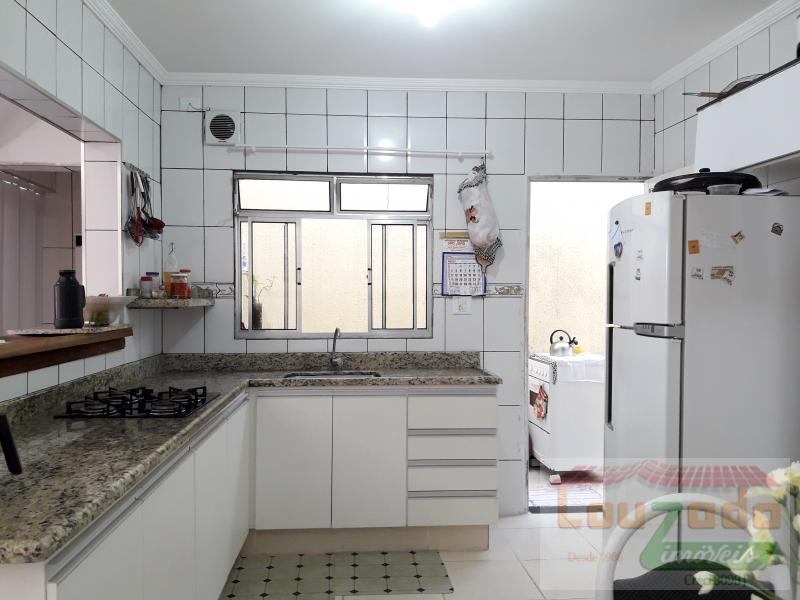 Sobrado à venda com 2 quartos, 150m² - Foto 9